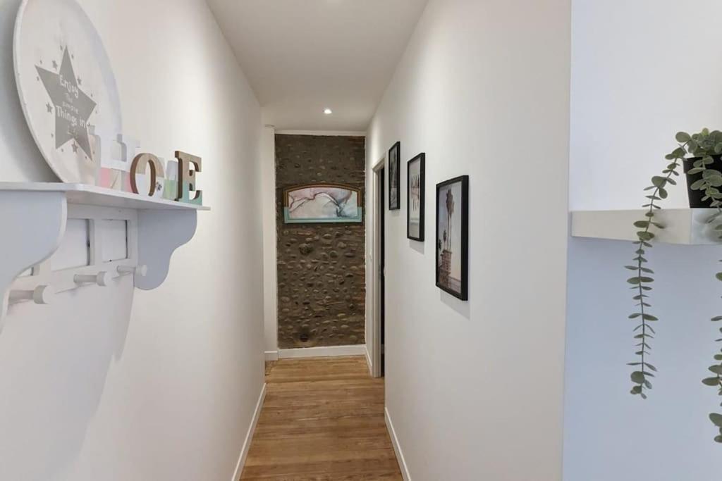 Cosy Queen -3Ch- Centre Ville & Parking Privee - Wifi Haut Debit โป ภายนอก รูปภาพ